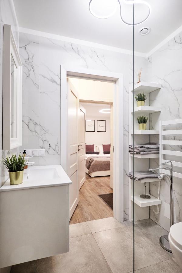 Owls Hill Apartment Kaunas Exterior foto