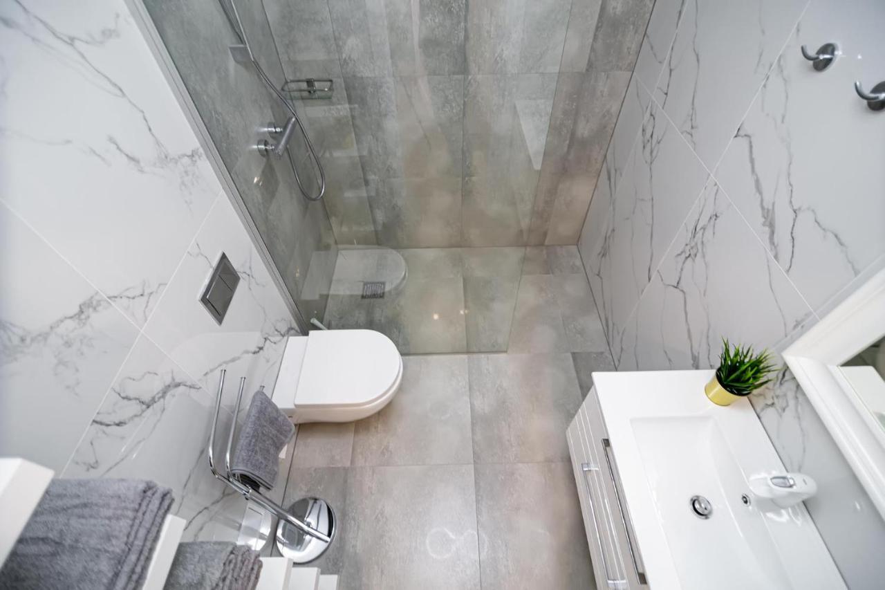 Owls Hill Apartment Kaunas Exterior foto